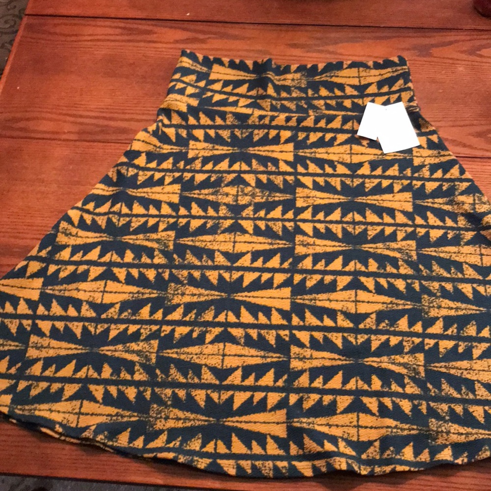 XXL LuLaRoe Azure Skirt Cassie polyester material